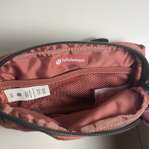 Lululemon Mini Belt Bag Crossbody Bag women’s sling Brier Rose Bag NWT - Picture 8 of 9